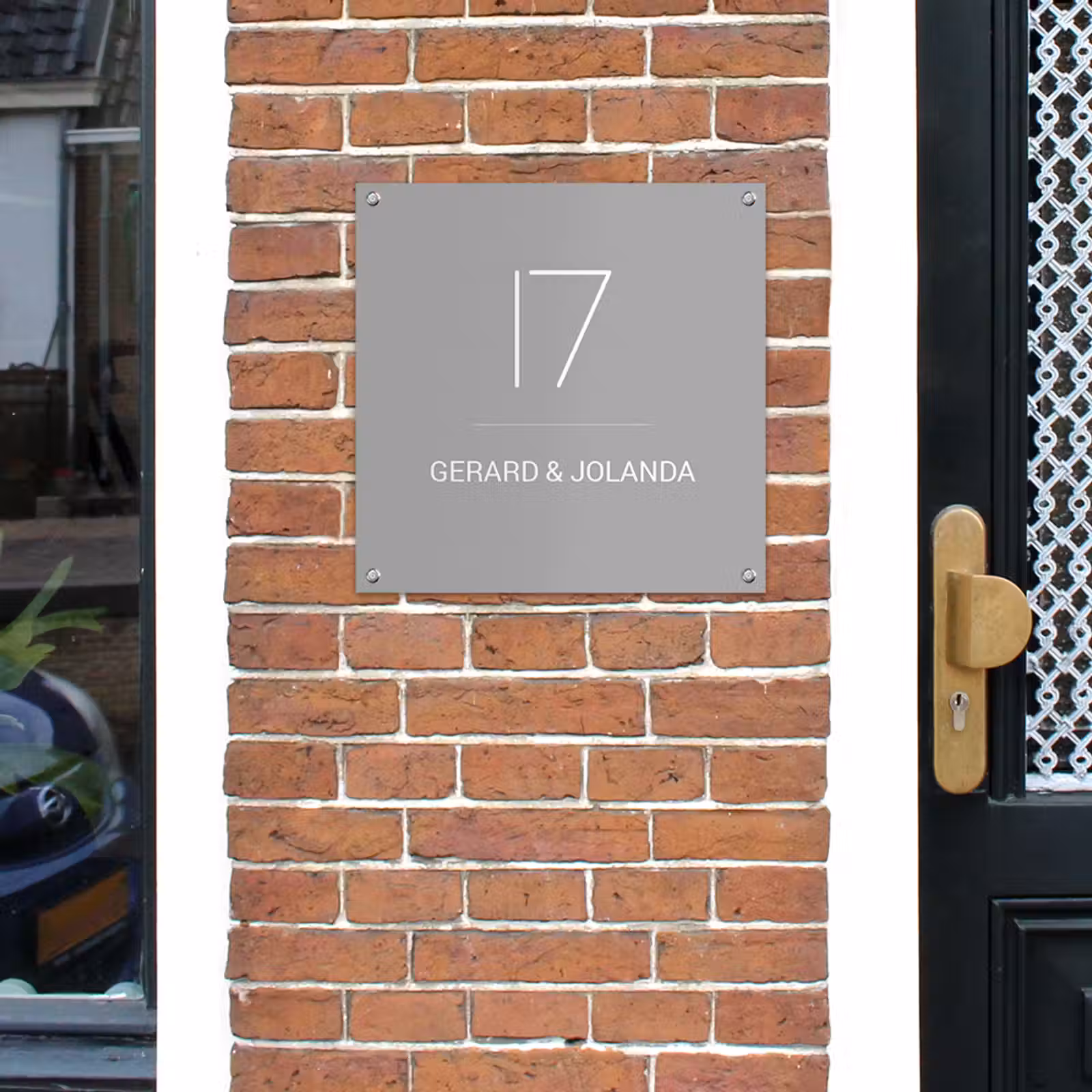 Front door nameplate solid colours — 1