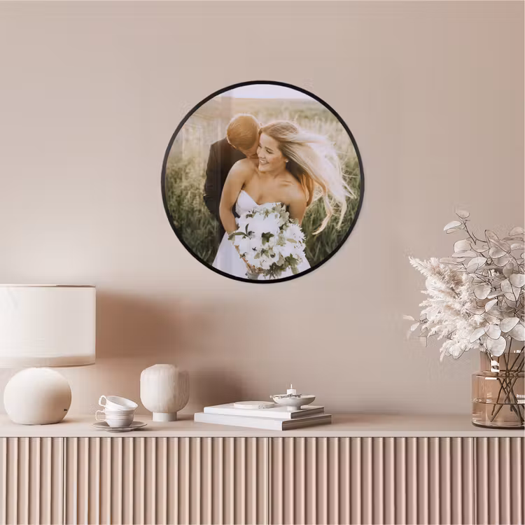 Photo in frame round — 6