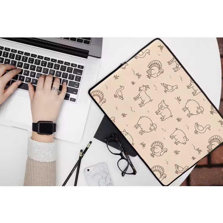 Laptop Sleeve - Animals - Pattern - Farm - Minimalist - Beige — 3