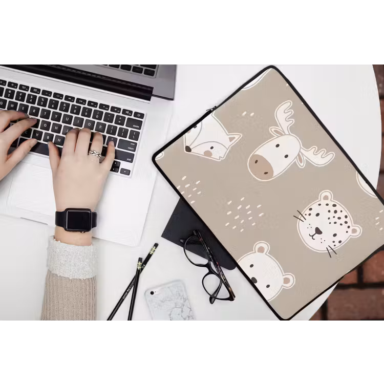 Laptop Sleeve - Animals - Pattern - Illustration - Modern - Beige — 3
